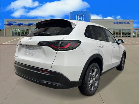 New 2026 Honda HR-V LX image 5