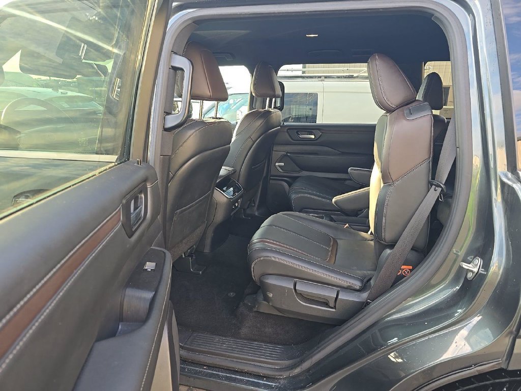 Used 2025 Nissan Armada SL w/ Captain's Chari Seat Package AWD/4WD image 7