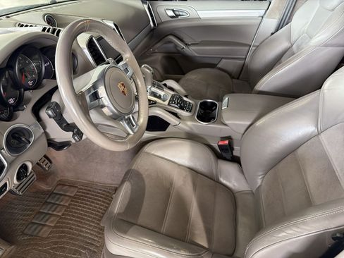 Used 2013 Porsche Cayenne GTS AWD/4WD image 3