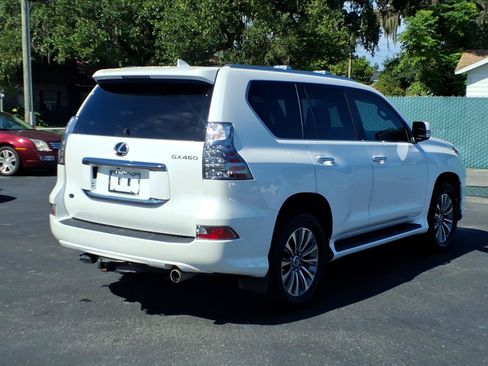Used 2021 Lexus GX 460 Luxury w/ Accessory Package AWD/4WD image 5