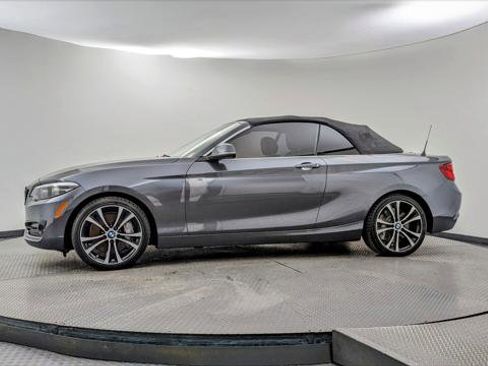 Used 2021 BMW 230i Convertible w/ Premium Package image 27