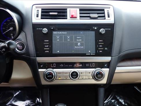 Used 2015 Subaru Outback 2.5i Limited AWD/4WD image 18