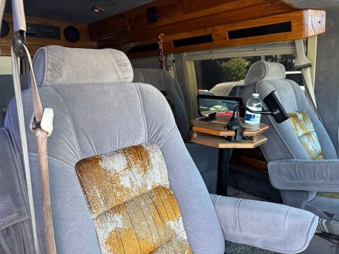 Used 1995 GMC G2500 Vandura RWD image 9