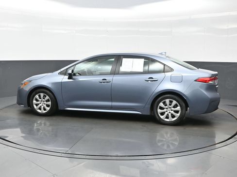Used 2024 Toyota Corolla LE FWD image 3