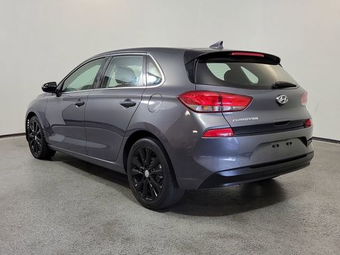 Used 2019 Hyundai Elantra GT image 5