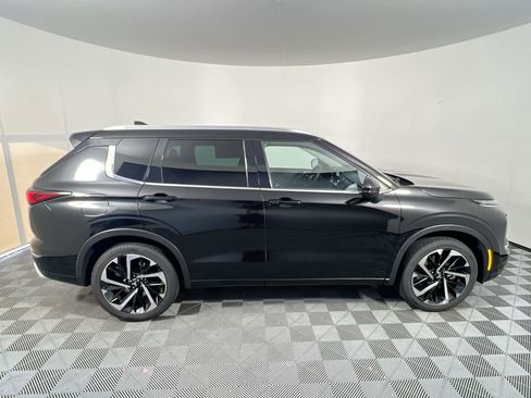 Used 2022 Mitsubishi Outlander SEL AWD/4WD image 2