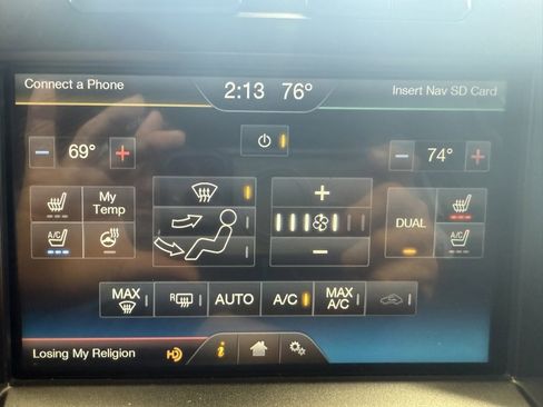 Used 2015 Ford F150 Platinum w/ Equipment Group 701A Luxury image 30