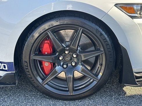 Used 2022 Ford Mustang Shelby GT500 w/ Carbon Fiber Track Pack image 14