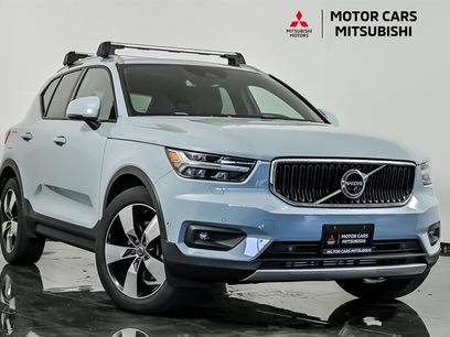 Used 2019 Volvo XC40 T4 Momentum
