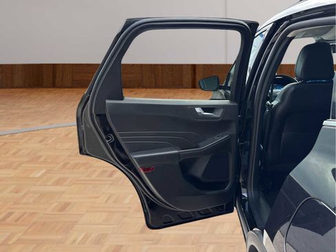 Used 2025 Ford Escape Platinum image 11