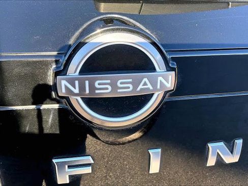 Certified 2022 Nissan Pathfinder SL w/ SL Premium Package image 29