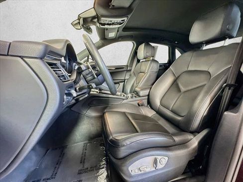 Certified 2026 Porsche Macan Turbo AWD/4WD image 5