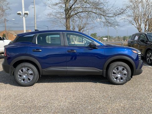 New 2026 Nissan Kicks S image 2