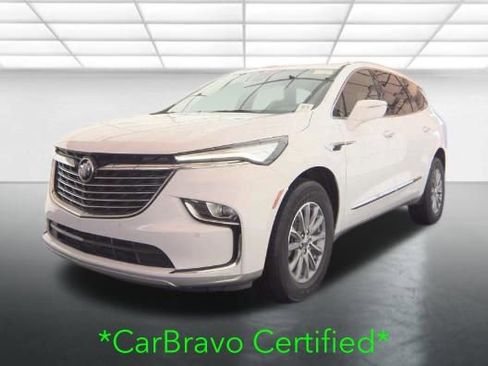 Used 2023 Buick Enclave Essence FWD image 2
