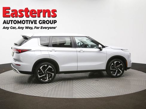 Used 2024 Mitsubishi Outlander SE image 44