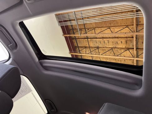 Used 2019 Honda CR-V EX image 29