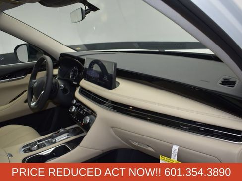 Used 2025 INFINITI QX60 Pure FWD image 25