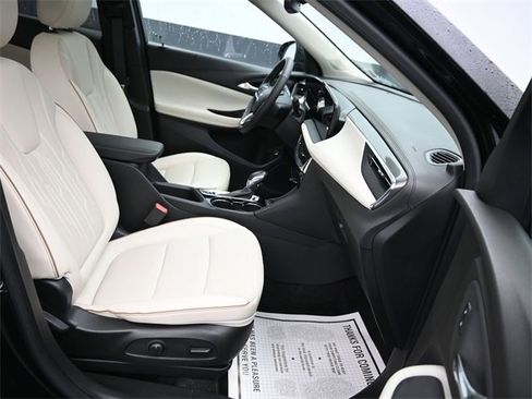 Used 2024 Buick Encore GX Avenir w/ Avenir Convenience Package image 9