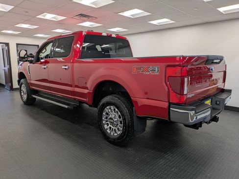Used 2022 Ford F250 Lariat w/ Chrome Package image 6