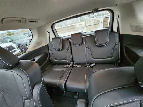 New 2025 INFINITI QX80 Luxe image 11