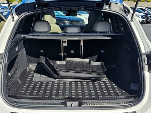 Certified 2025 Mercedes-Benz GLC 300 4MATIC image 11