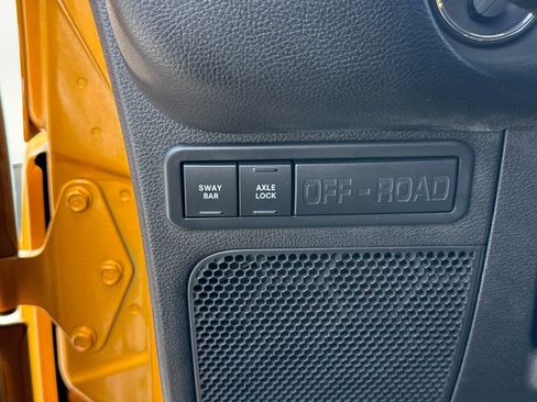 Used 2014 Jeep Wrangler Unlimited Rubicon w/ Connectivity Group AWD/4WD image 30