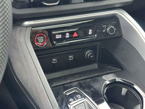 Used 2025 Audi SQ5 Premium Plus w/ Premium Plus Package AWD/4WD image 32