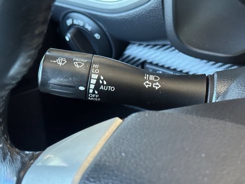 Used 2017 Nissan Titan SL AWD/4WD image 36