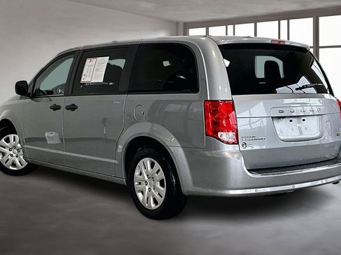 Used 2019 Dodge Grand Caravan SE w/ UConnect Hands-Free Group image 14