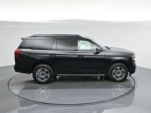 New 2025 Ford Expedition Active image 42