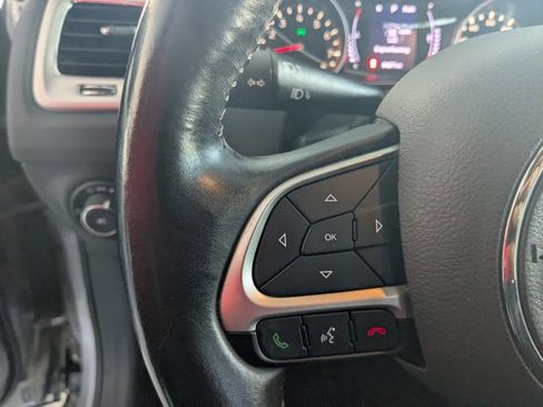 Used 2019 Jeep Compass Latitude image 16