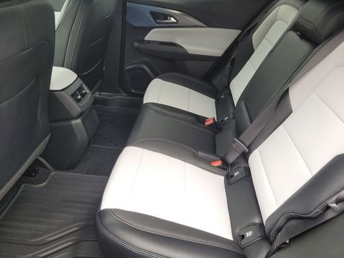 New 2026 Chevrolet Equinox EV LT image 24