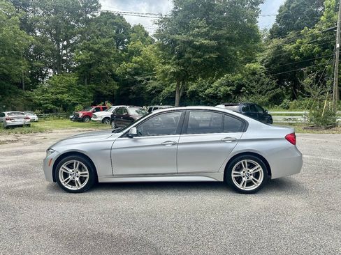 Used 2018 BMW 330i xDrive Sedan w/ M Sport Package AWD/4WD image 4