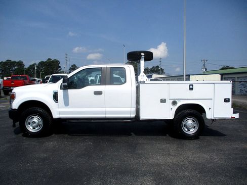 Used 2020 Ford F350 XL w/ Power Equipment Group image 5