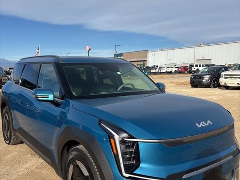 Certified 2024 Kia EV9 Wind image 7