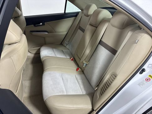 Used 2012 Toyota Camry XLE w/ Leather Pkg FWD image 25