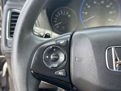Used 2018 Honda HR-V EX image 20
