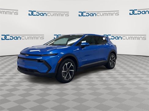 New 2026 Chevrolet Equinox EV LT image 4