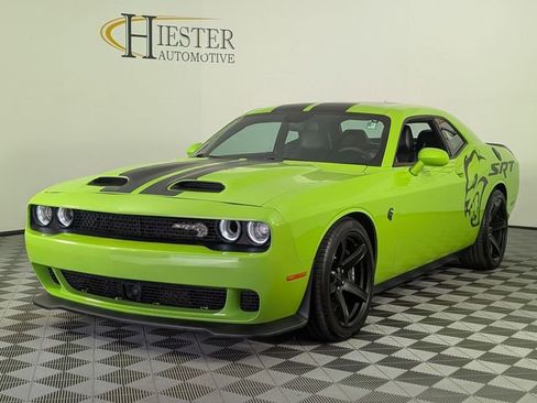 Used 2023 Dodge Challenger SRT Hellcat RWD image 4