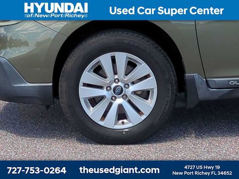Used 2015 Subaru Outback 2.5i Premium AWD/4WD image 10