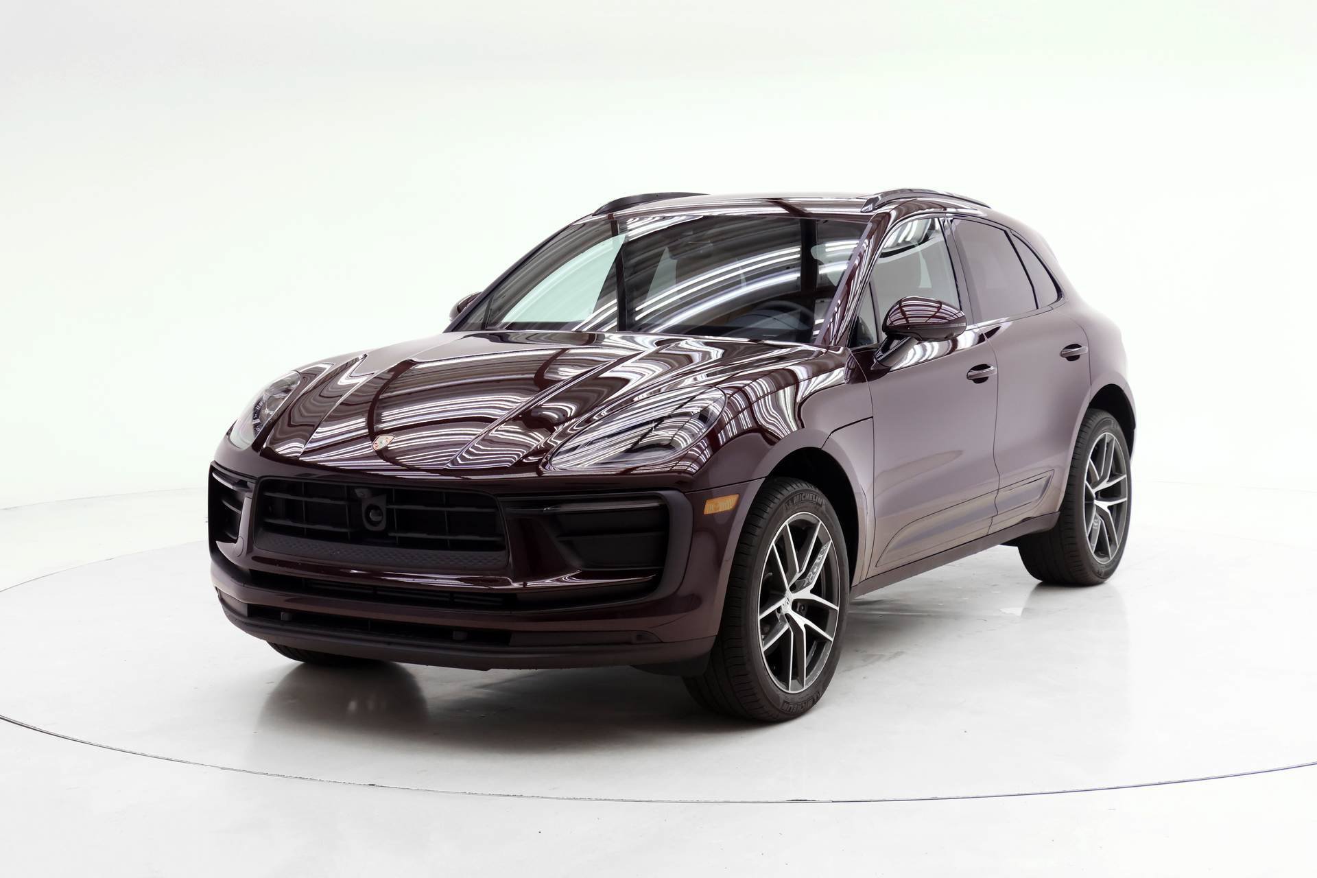 Used 2026 Porsche Macan AWD/4WD image 1