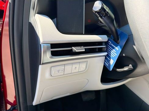 New 2026 Hyundai Tucson SE image 10