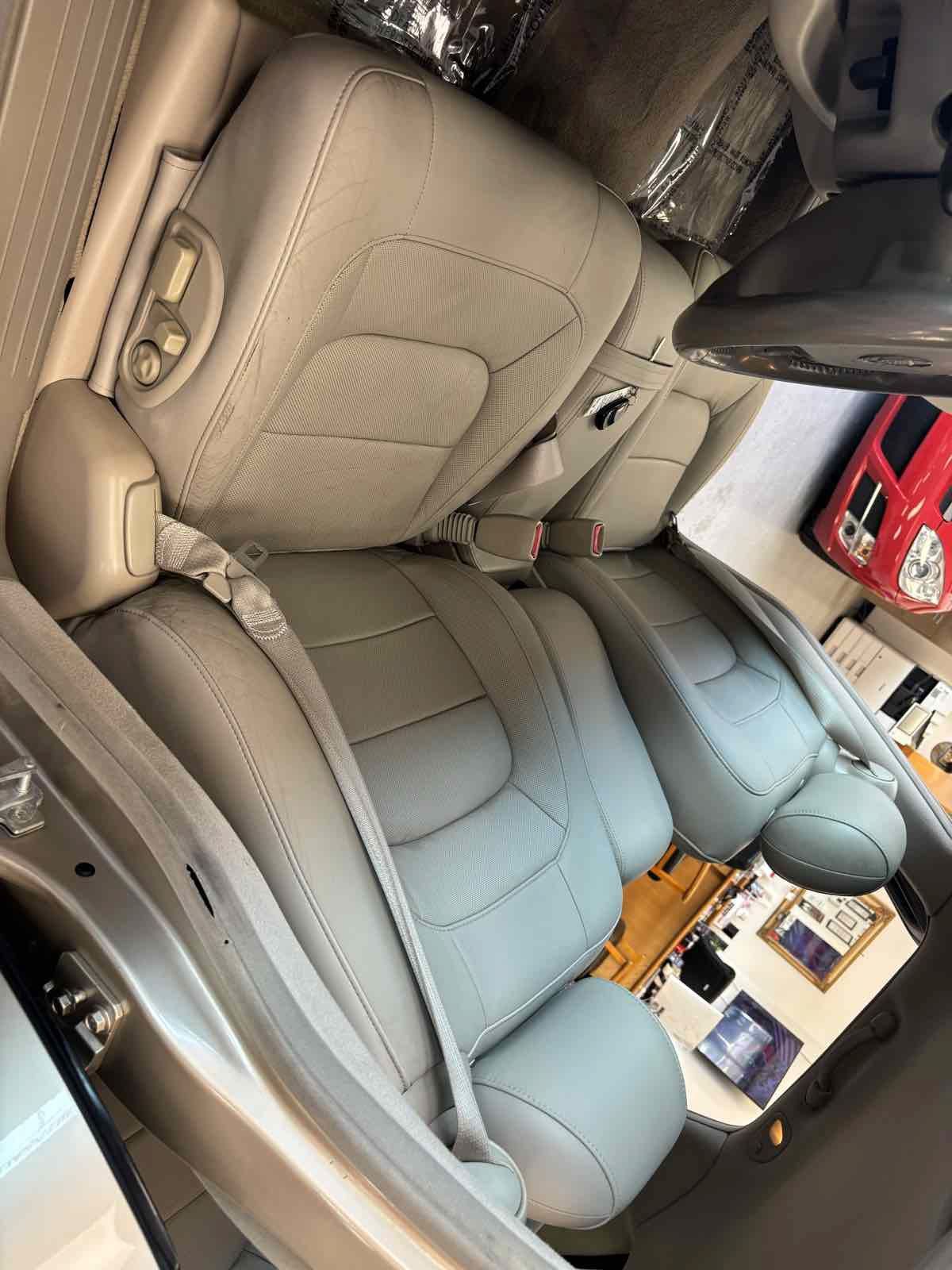 Used 2005 Cadillac De Ville FWD image 19