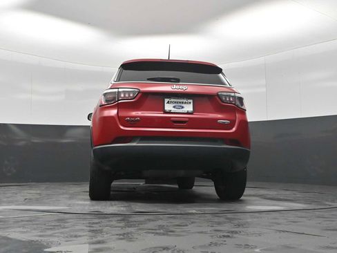 Used 2019 Jeep Compass Latitude w/ Popular Equipment Group AWD/4WD image 27