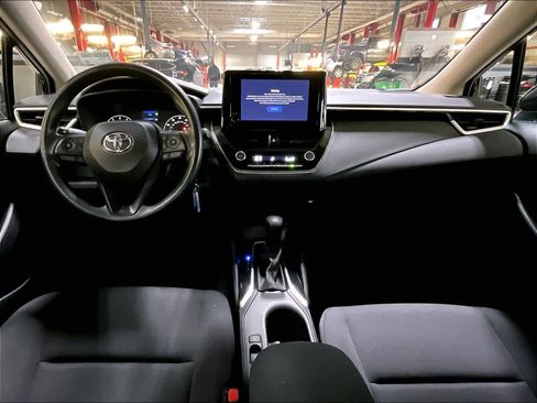 Used 2023 Toyota Corolla LE image 21