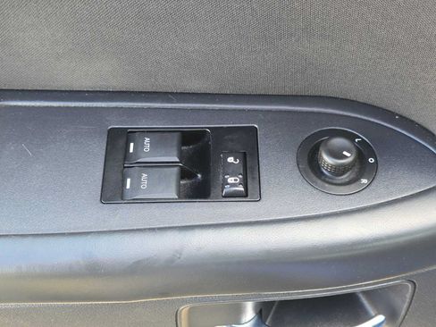 Used 2010 Dodge Challenger R/T RWD image 19