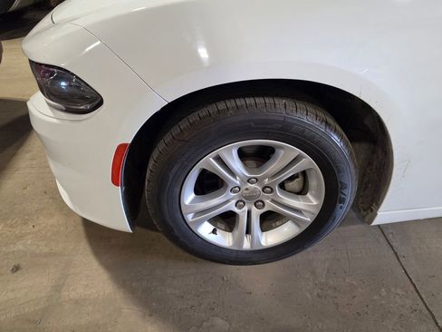 Used 2021 Dodge Charger SXT w/ Leather Interior Group image 3