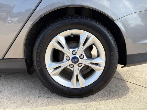 Used 2014 Ford Focus SE FWD image 9