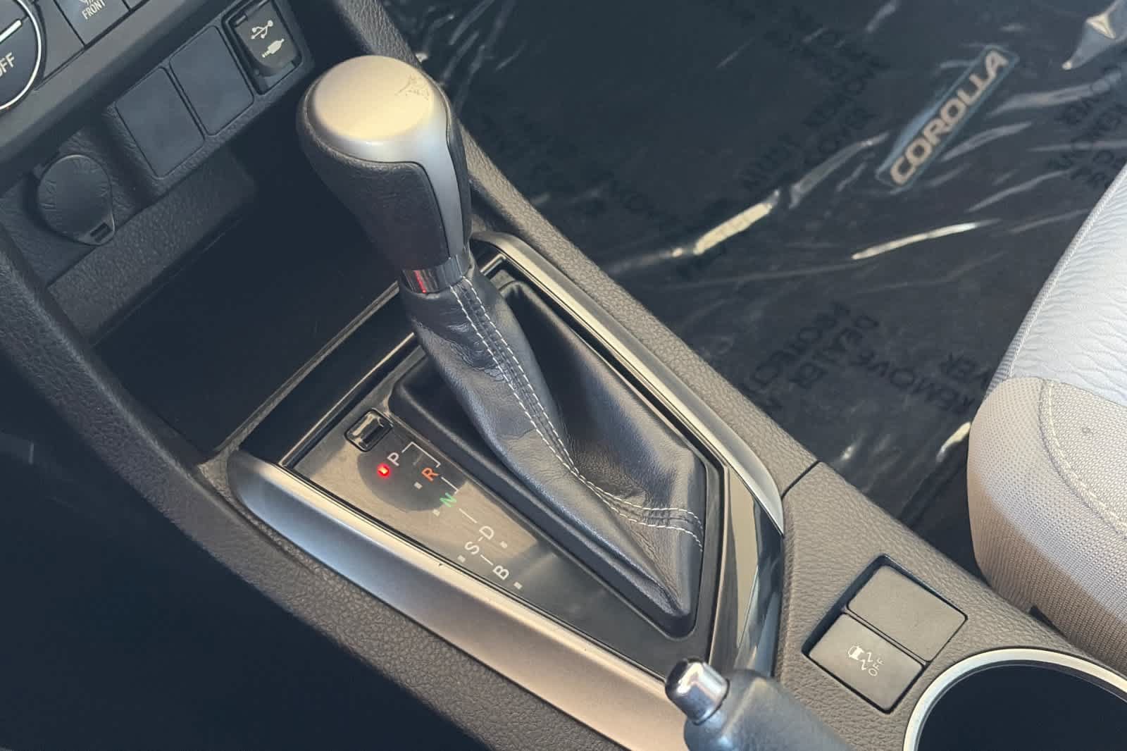 Used 2016 Toyota Corolla LE FWD image 21