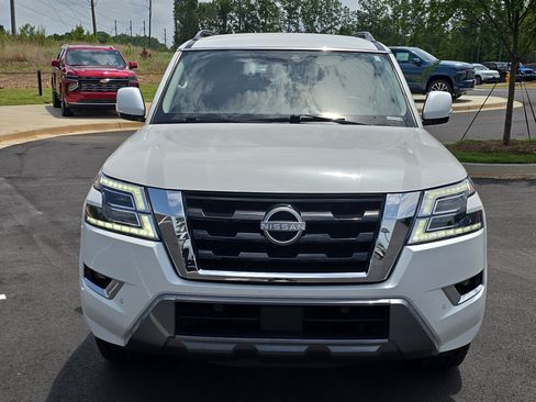 Used 2023 Nissan Armada SV w/ Cargo Package RWD image 4